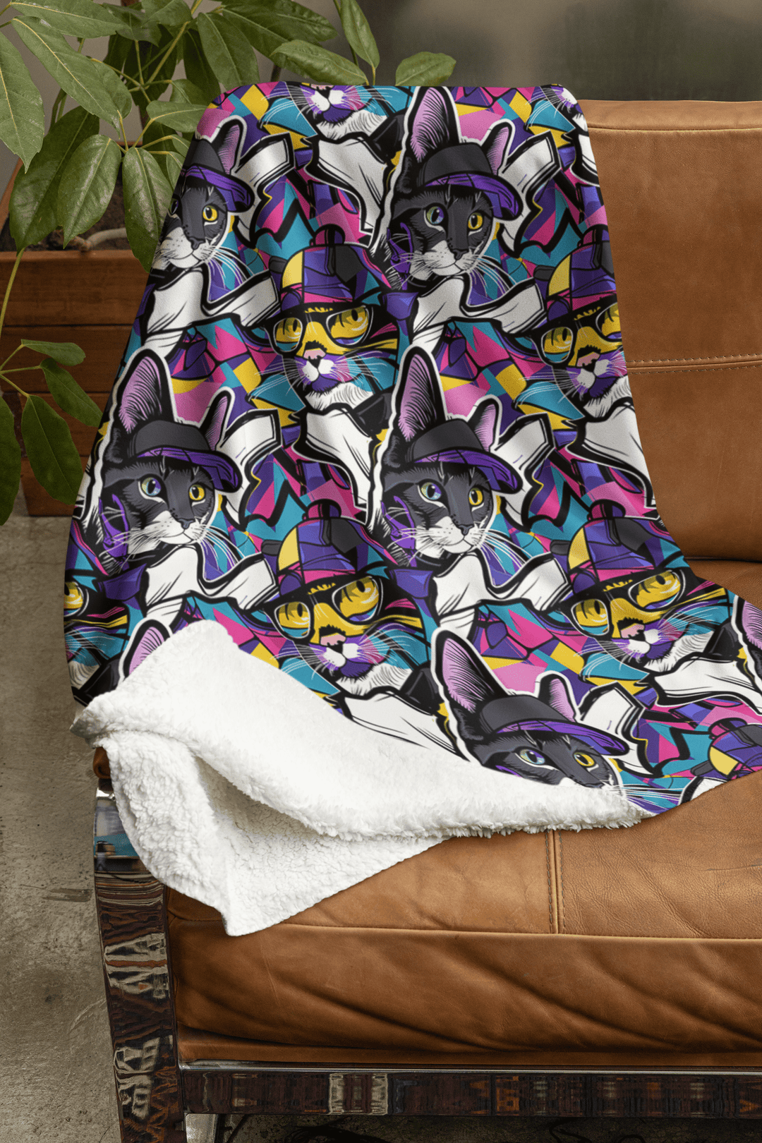 Graffiti Cat on Fleece Sherpa Blanket - Home Decor - JumpingDots