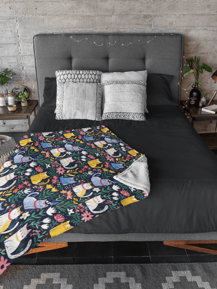 Floral Cat on Fleece Sherpa Blanket - Home Decor - JumpingDots