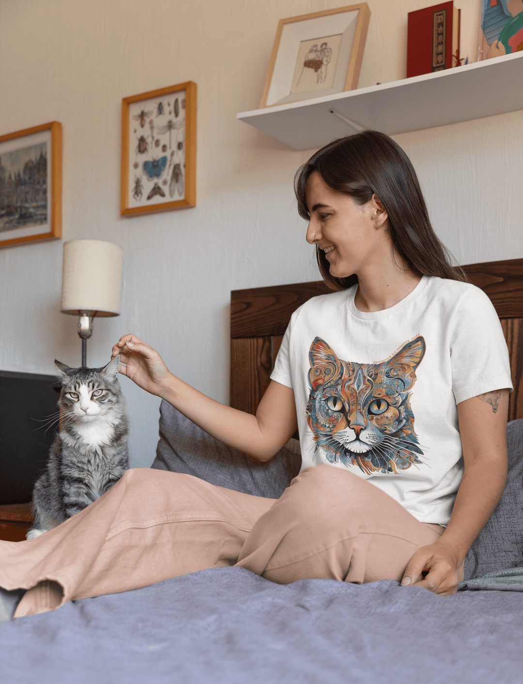 Cute Abstract Art Cat T-Shirt - T-Shirt - JumpingDots