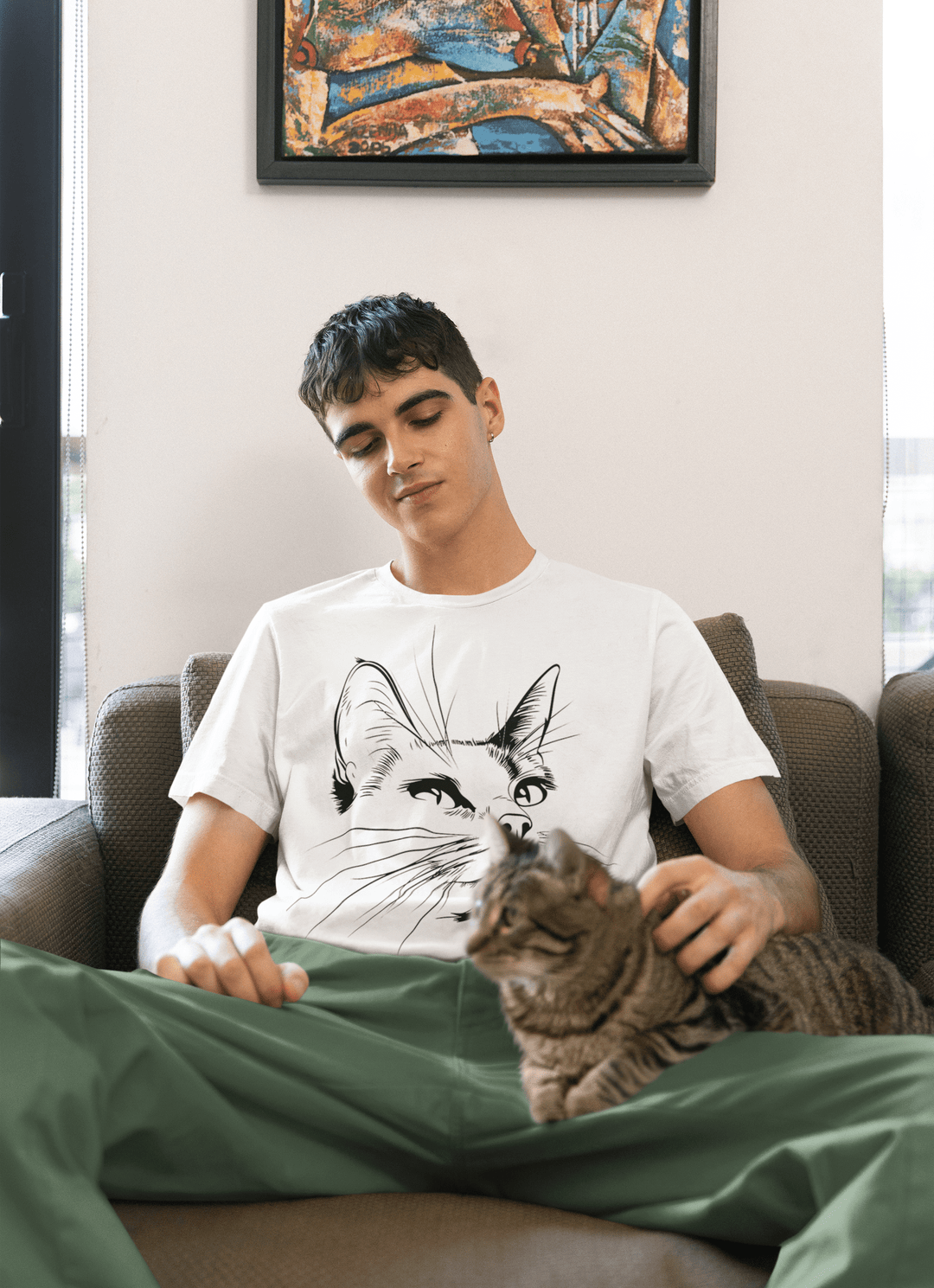 Minimalistic Cat Line Art T-Shirt - T-Shirt - JumpingDots